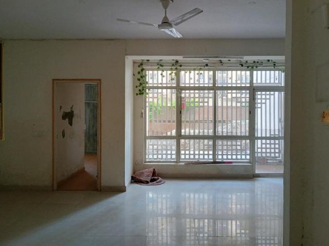 4 BHK Apartment in Sector 129 for resale Noida. The reference number is 14075277