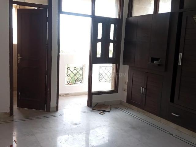 4 BHK Apartment in Sector 12 Dwarka for rent New Delhi. The reference number is 19837688