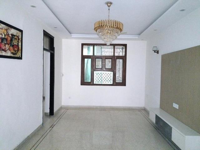 4 BHK Apartment in Sector 12 Dwarka for resale New Delhi. The reference number is 18565698