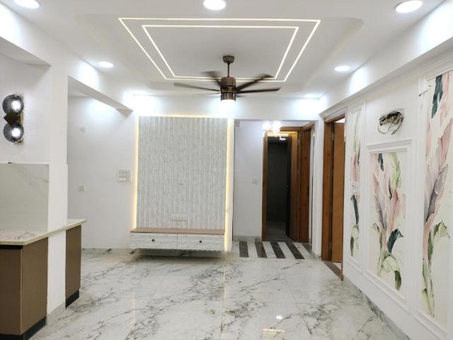 4 BHK Apartment in Sector 12 Dwarka for resale New Delhi. The reference number is 19464408
