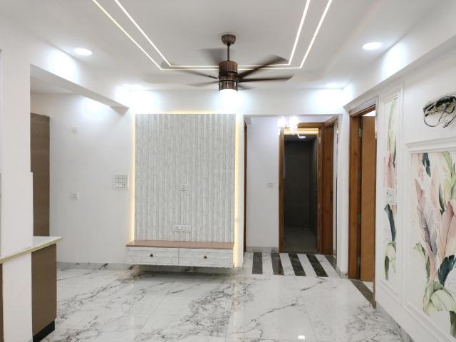 4 BHK Apartment in Sector 12 Dwarka for resale New Delhi. The reference number is 19692835
