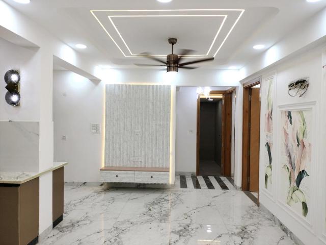 4 BHK Apartment in Sector 12 Dwarka for resale New Delhi. The reference number is 20268018