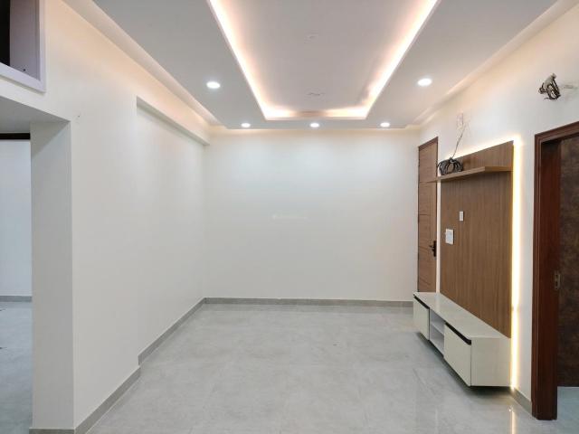 4 BHK Apartment in Sector 12 Dwarka for resale New Delhi. The reference number is 20758499