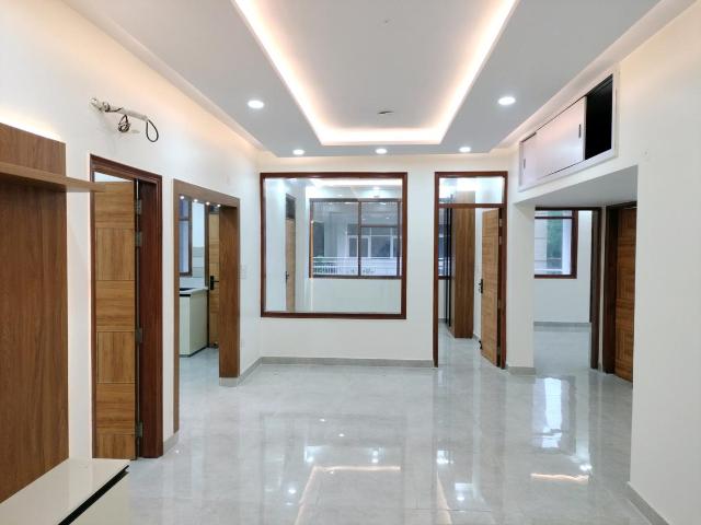 4 BHK Apartment in Sector 12 Dwarka for resale New Delhi. The reference number is 20872030