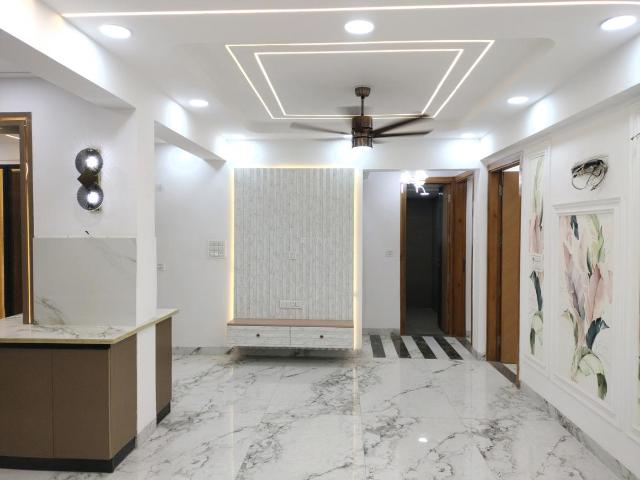 4 BHK Apartment in Sector 12 Dwarka for resale New Delhi. The reference number is 20975157