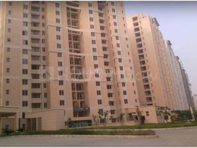 4 BHK Apartment in Sector 133 for resale Noida. The reference number is 20808203