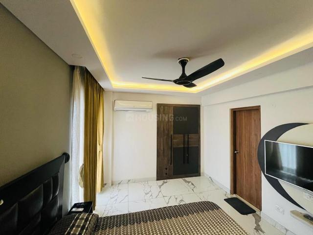 4 BHK Apartment in Sector 137 for rent Noida. The reference number is 19044787
