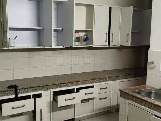 4 BHK Apartment in Sector 137 for rent Noida. The reference number is 19107462