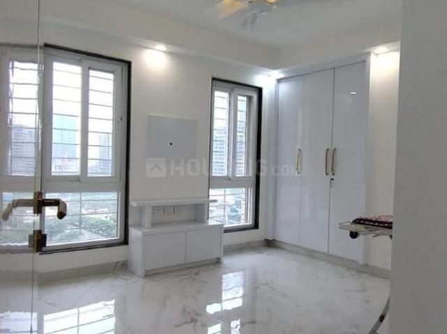 4 BHK Apartment in Sector 137 for rent Noida. The reference number is 19762739