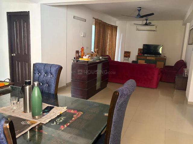 4 BHK Apartment in Sector 137 for rent Noida. The reference number is 19806589