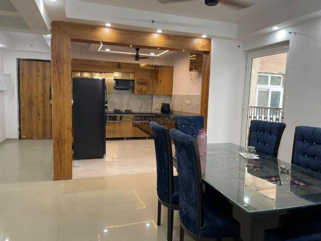 4 BHK Apartment in Sector 137 for rent Noida. The reference number is 19990463