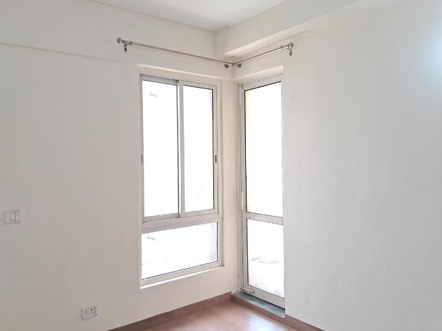 4 BHK Apartment in Sector 134 for rent Noida. The reference number is 19987517