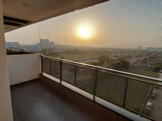 4 BHK Apartment in Sector 13 Dwarka for resale New Delhi. The reference number is 19378356