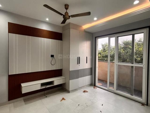 4 BHK Apartment in Sector 13 Rohini for resale New Delhi. The reference number is 20016321