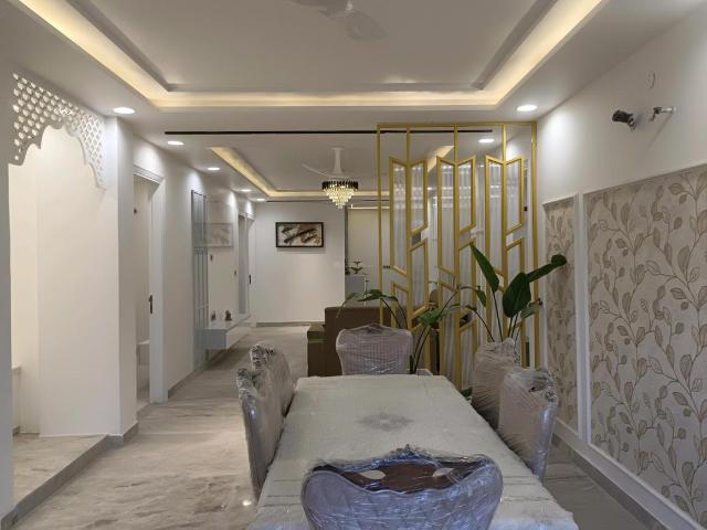 4 BHK Apartment in Sector 24 Rohini for resale New Delhi. The reference number is 19868813