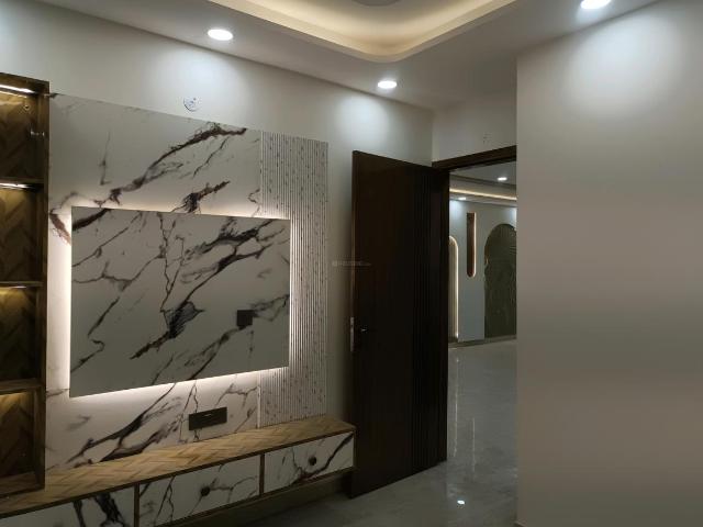 4 BHK Apartment in Sector 24 Rohini for resale New Delhi. The reference number is 19876389