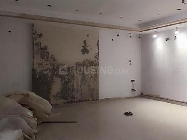4 BHK Apartment in Sector 24 Rohini for resale New Delhi. The reference number is 20401326