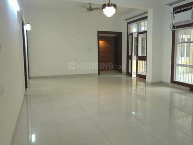 4 BHK Apartment in Sector 29 for resale Noida. The reference number is 20519819