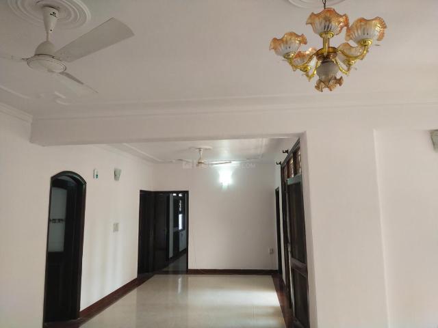 4 BHK Apartment in Sector 22 Dwarka for resale New Delhi. The reference number is 11675066