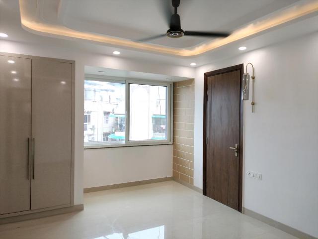 4 BHK Apartment in Sector 22 Dwarka for resale New Delhi. The reference number is 20652206