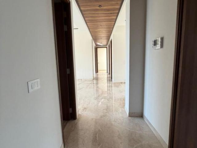 4 BHK Apartment in Sector 22 for rent Gurgaon. The reference number is 19991834