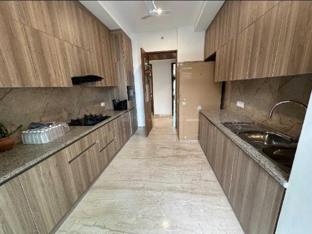 4 BHK Apartment in Sector 22 for rent Gurgaon. The reference number is 19248426