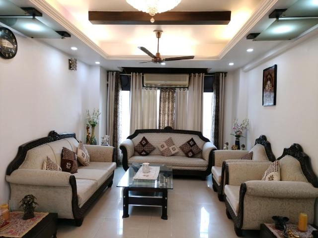 4 BHK Apartment in Sector 23 Dwarka for rent New Delhi. The reference number is 20241257