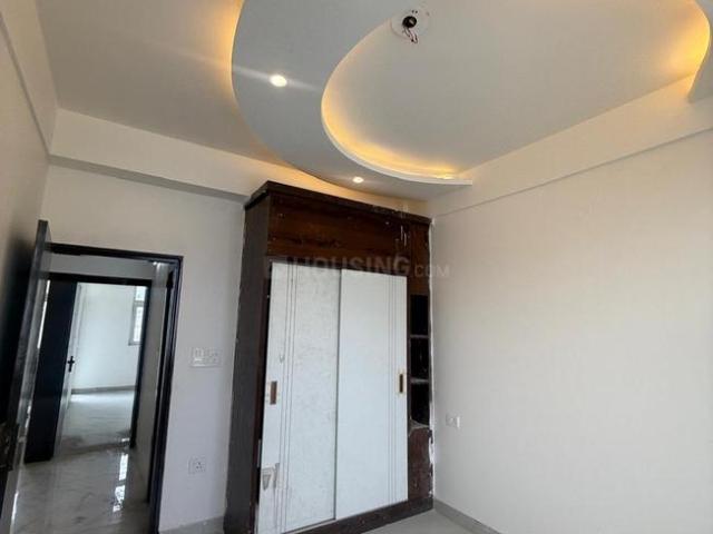 4 BHK Apartment in Sector 39 for resale Noida. The reference number is 20015814