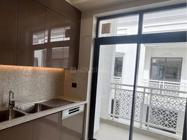 4 BHK Apartment in Sector 32 for resale Sohna. The reference number is 20001117
