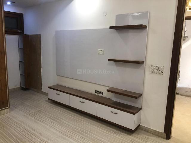 4 BHK Apartment in Sector 3 Dwarka for resale New Delhi. The reference number is 19690371