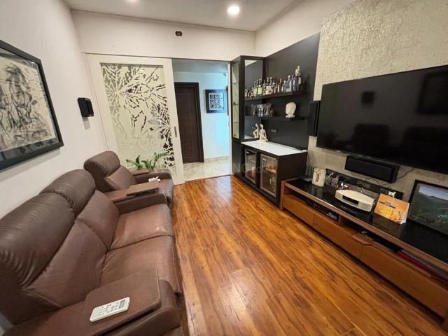 4 BHK Apartment in Sector 48 for resale Gurgaon. The reference number is 19007651