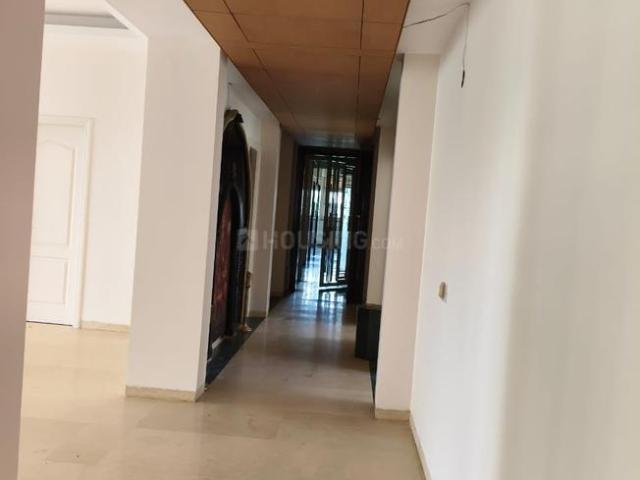 4 BHK Apartment in Sector 49 for rent Gurgaon. The reference number is 19453594
