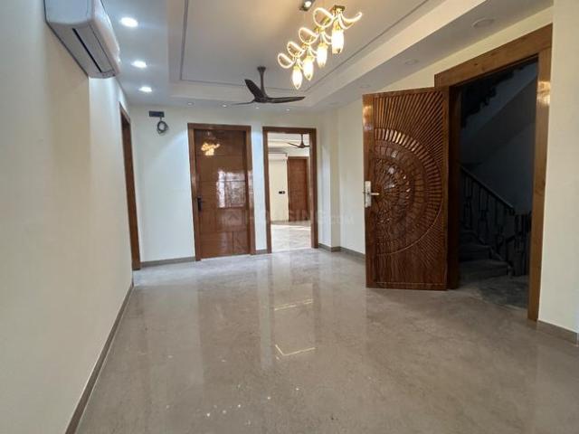 4 BHK Apartment in Sector 49 for rent Gurgaon. The reference number is 19080355