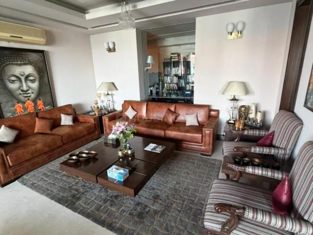 4 BHK Apartment in Sector 43 for rent Gurgaon. The reference number is 19385672
