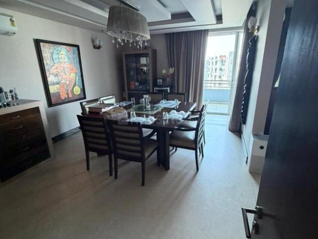 4 BHK Apartment in Sector 43 for rent Gurgaon. The reference number is 19385713