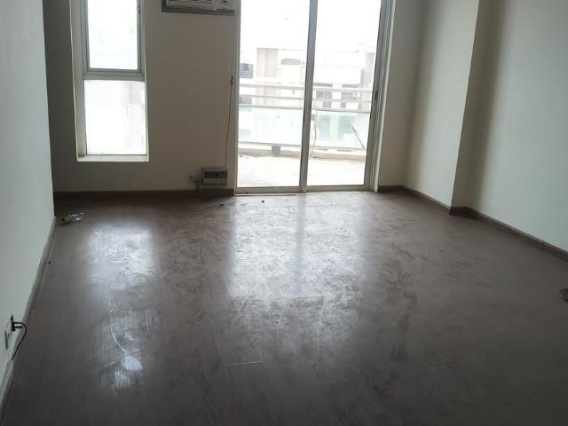 4 BHK Apartment in Sector 43 for rent Gurgaon. The reference number is 19393745