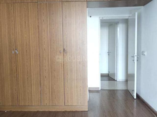 4 BHK Apartment in Sector 43 for rent Gurgaon. The reference number is 20591082