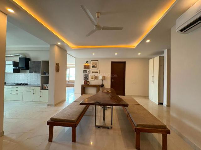 4 BHK Apartment in Sector 43 for rent Gurgaon. The reference number is 20819627