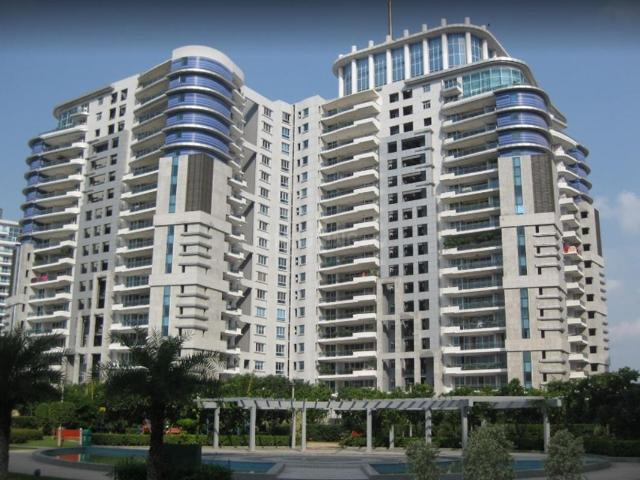 4 BHK Apartment in Sector 43 for rent Gurgaon. The reference number is 20283235