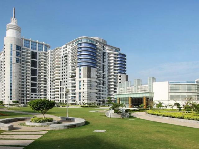 4 BHK Apartment in Sector 43 for rent Gurgaon. The reference number is 20285604