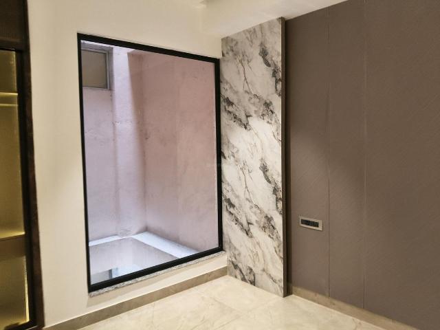4 BHK Apartment in Sector 43 for resale Gurgaon. The reference number is 19812120