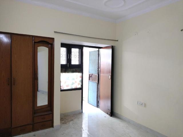 4 BHK Apartment in Sector 4 Dwarka for rent New Delhi. The reference number is 20436728