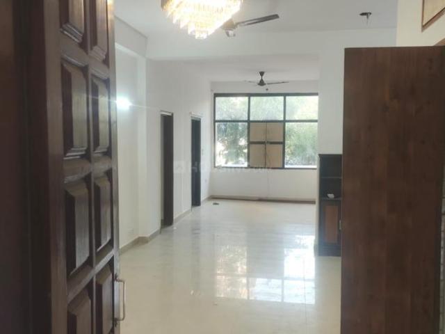 4 BHK Apartment in Sector 4 Dwarka for rent New Delhi. The reference number is 20536986