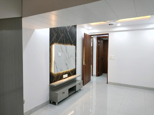 4 BHK Apartment in Sector 5 Dwarka for resale New Delhi. The reference number is 17552057