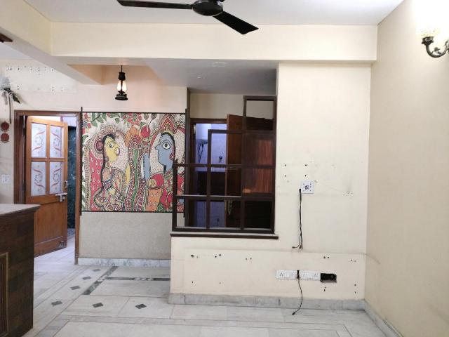 4 BHK Apartment in Sector 4 Dwarka for resale New Delhi. The reference number is 19690536