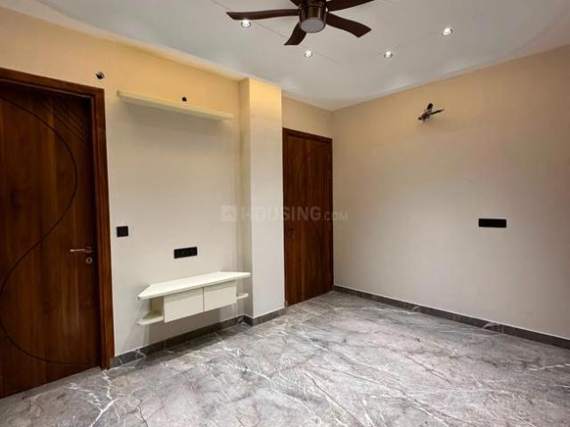 4 BHK Apartment in Sector 4 Dwarka for resale New Delhi. The reference number is 20754657