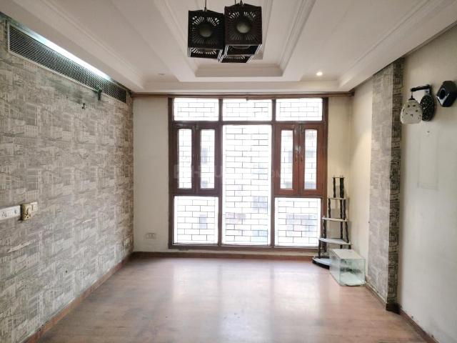 4 BHK Apartment in Sector 4 Dwarka for resale South West Delhi. The reference number is 18952509