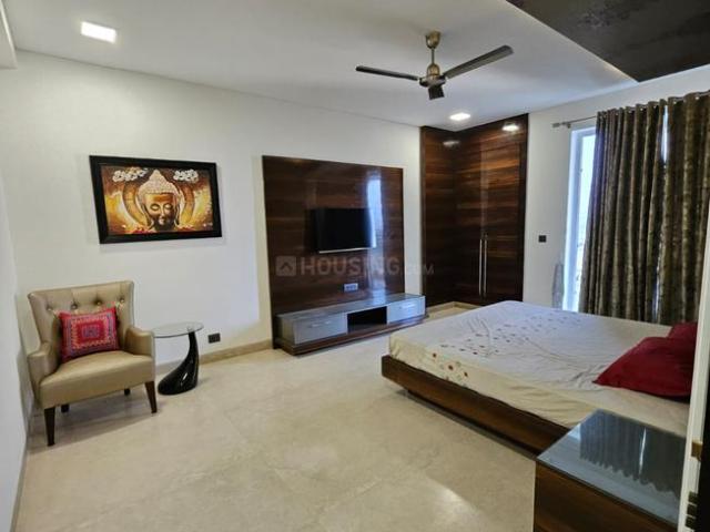 4 BHK Apartment in Sector 54 for rent Gurgaon. The reference number is 19708283