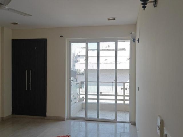 4 BHK Apartment in Sector 54 for rent Gurgaon. The reference number is 19972806