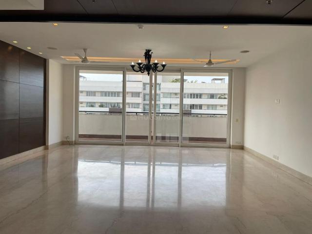 4 BHK Apartment in Sector 54 for rent Gurgaon. The reference number is 20210973